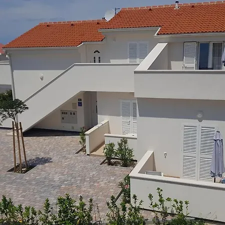 Apartments Frado Novalja Exterior photo