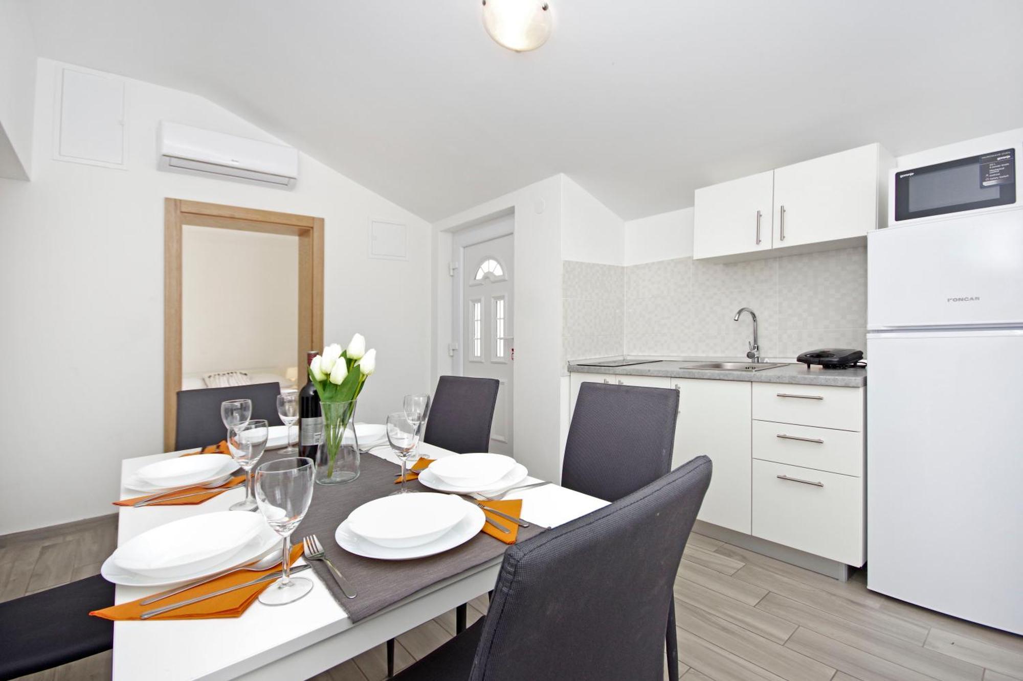 Apartman Frado *