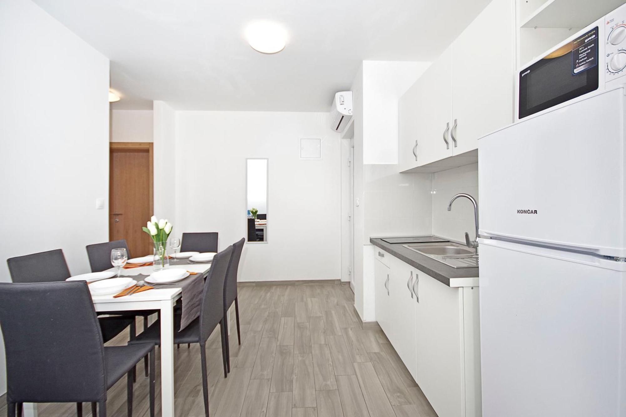 Apartman Frado Novalja