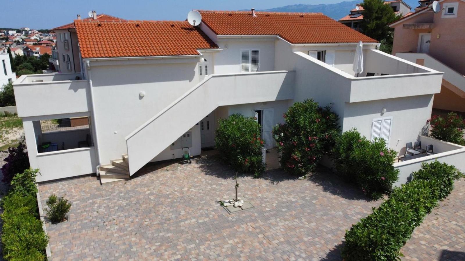 Apartman Frado Novalja
